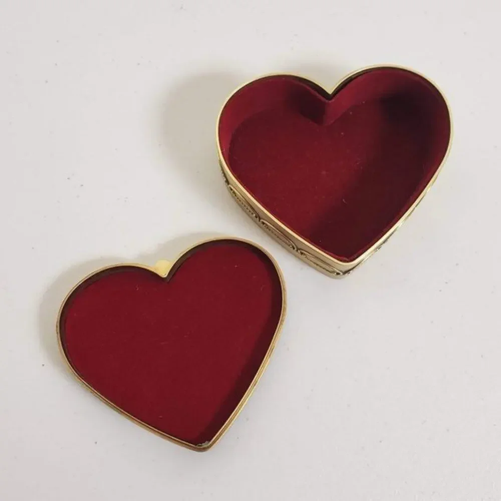 Things Remembered Heart Keepsake Box Gold Velvet Lined Jewelry Valentine Gift